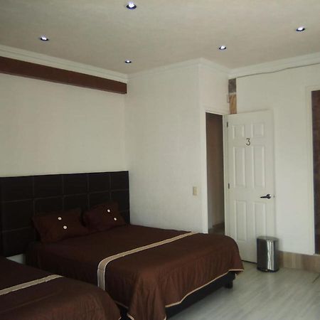 Hotel El Arco Ситакуаро Экстерьер фото