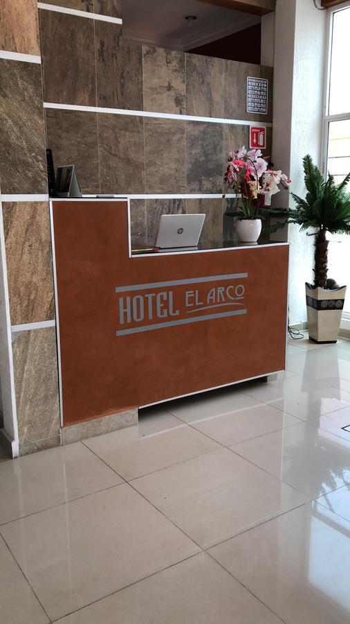 Hotel El Arco Ситакуаро Экстерьер фото