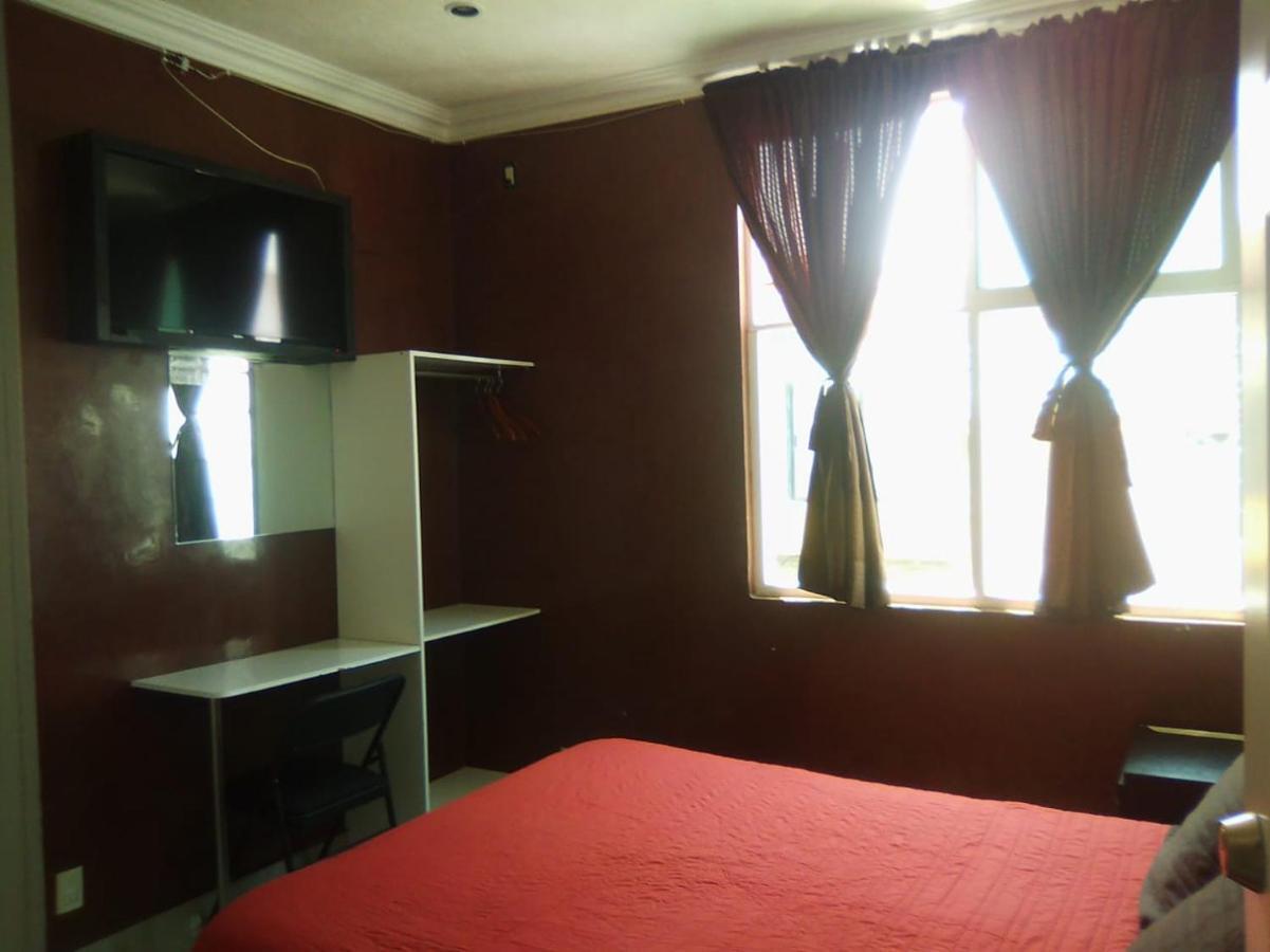 Hotel El Arco Ситакуаро Экстерьер фото