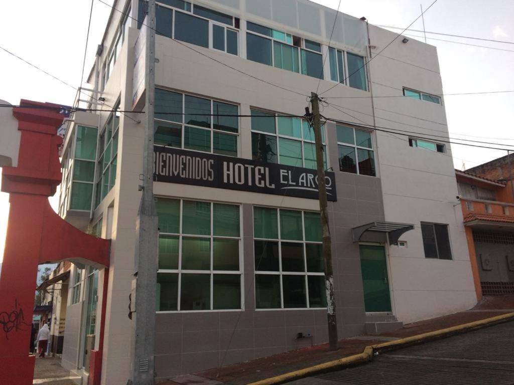 Hotel El Arco Ситакуаро Экстерьер фото