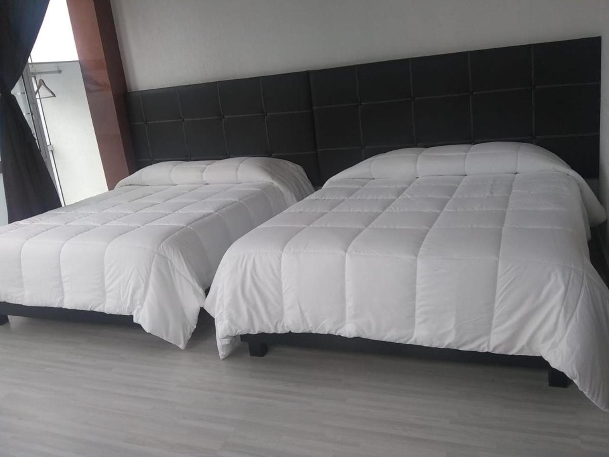 Hotel El Arco Ситакуаро Экстерьер фото